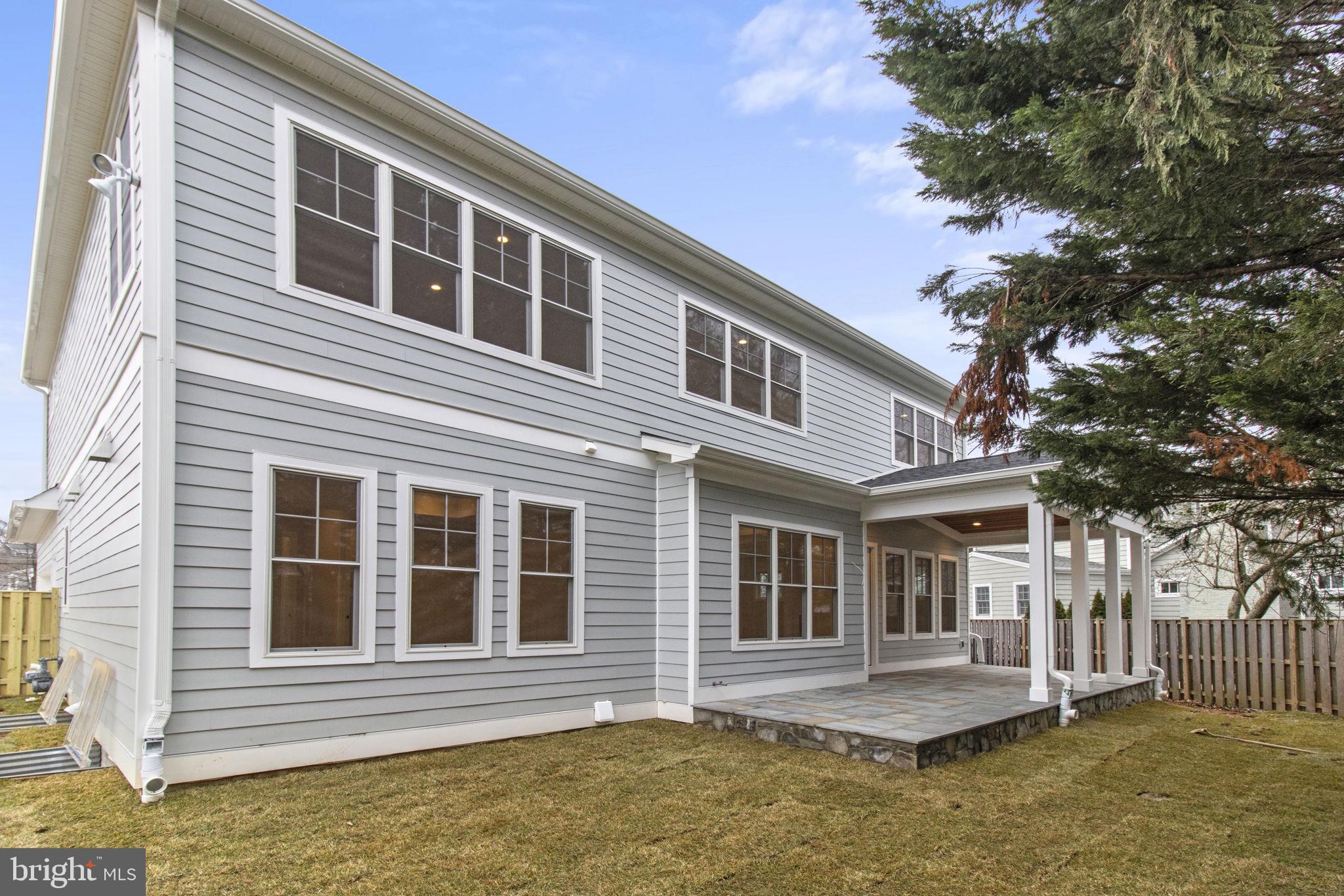 AYRLAWN - Residential