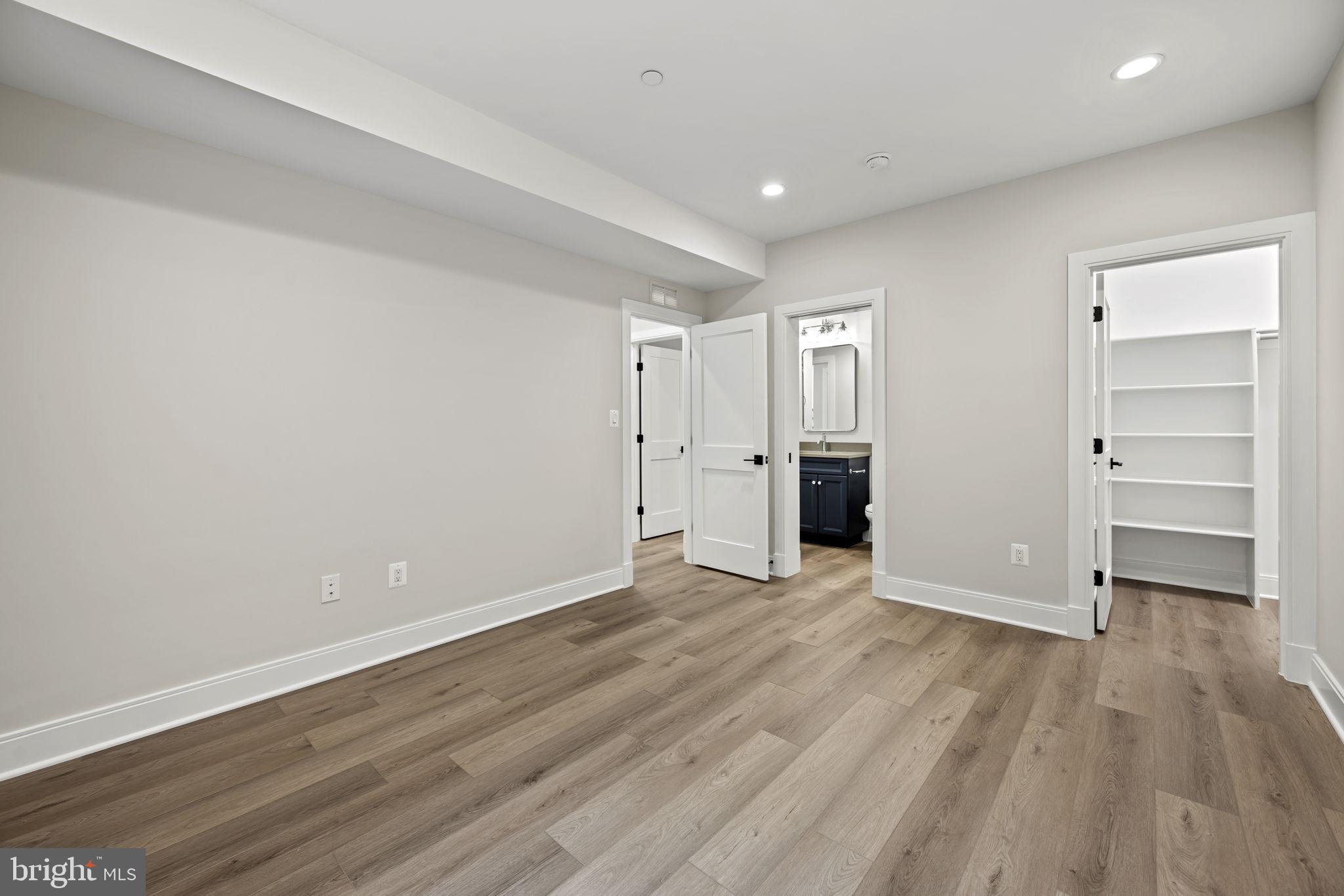 AYRLAWN - Residential