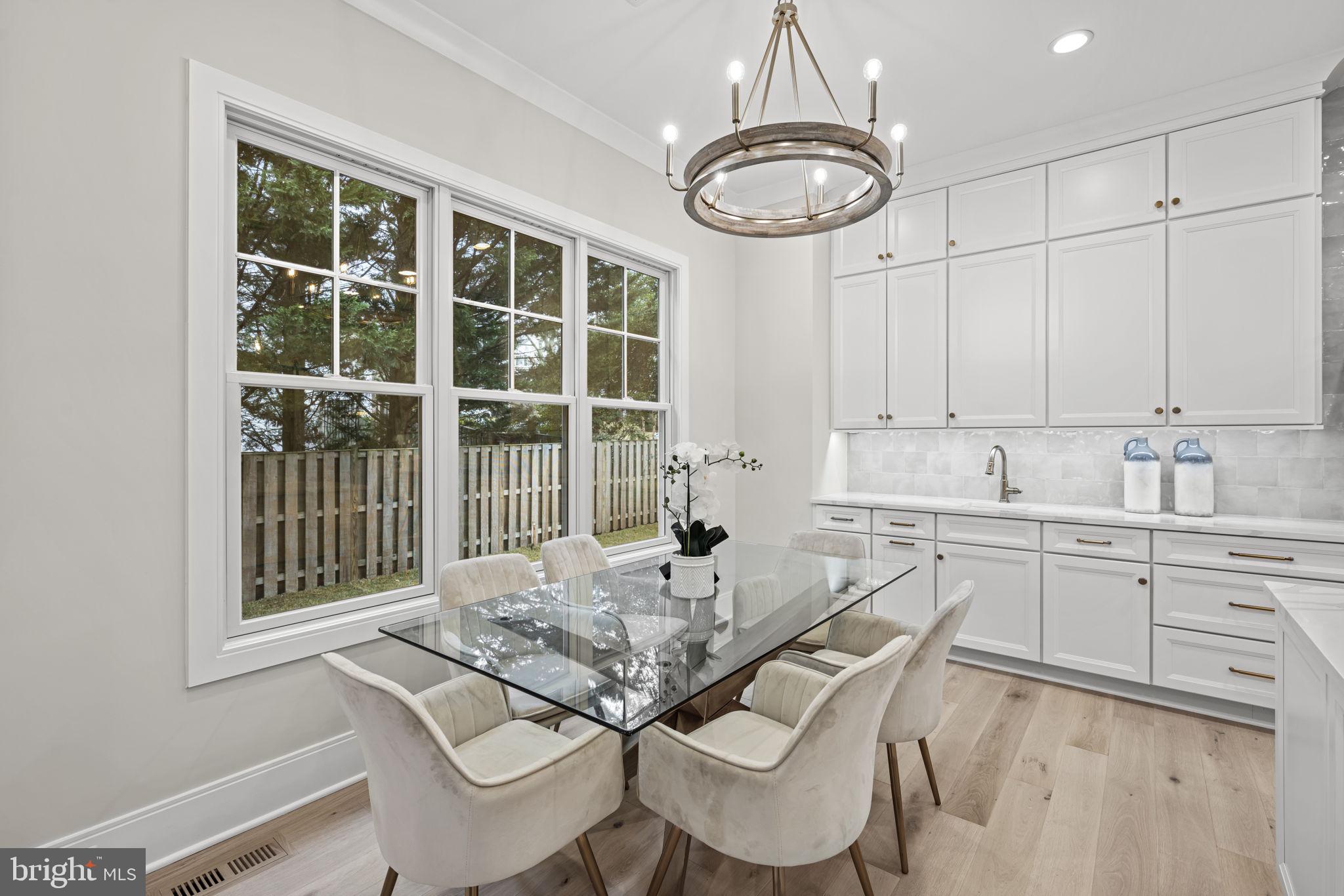 AYRLAWN - Residential