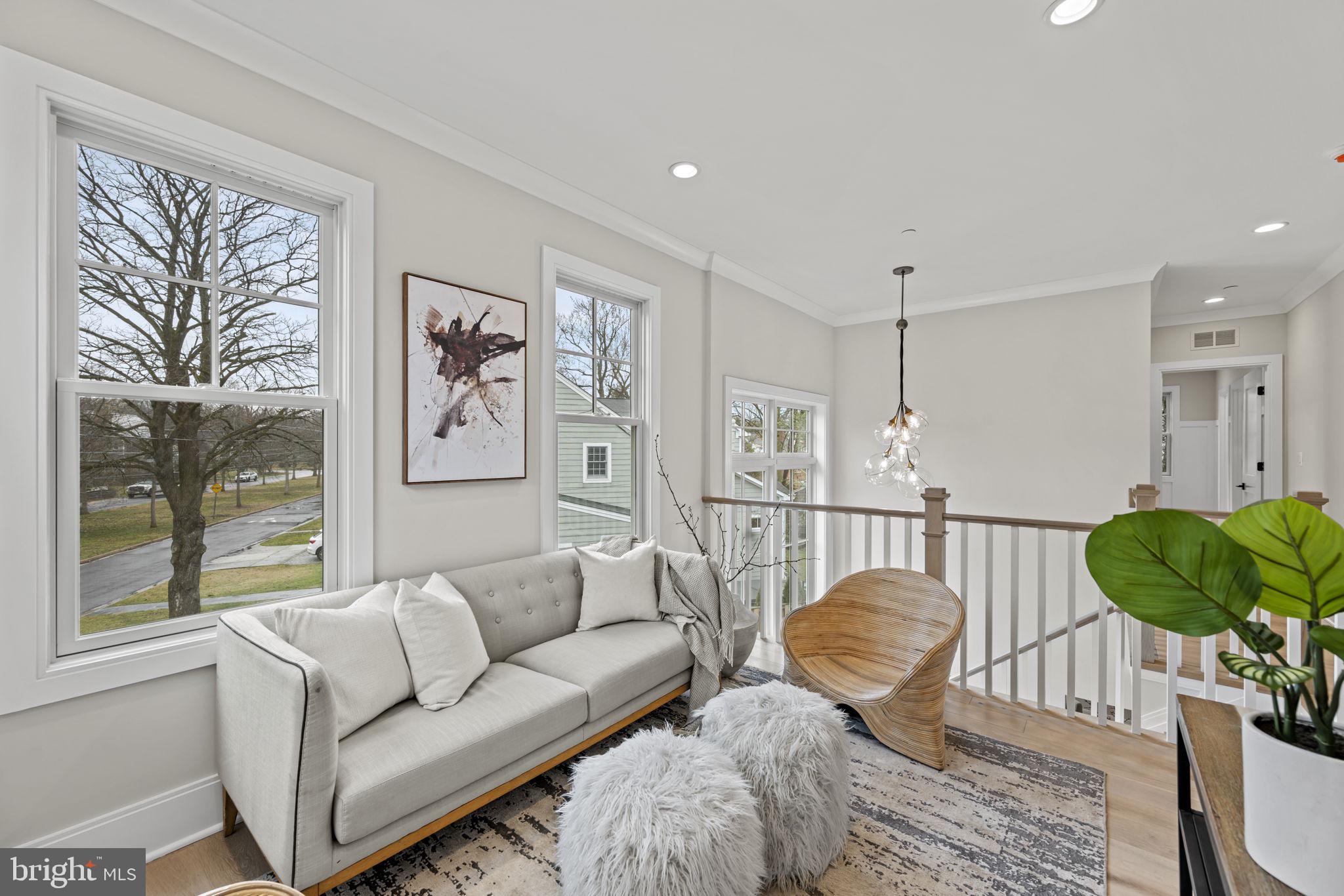 AYRLAWN - Residential