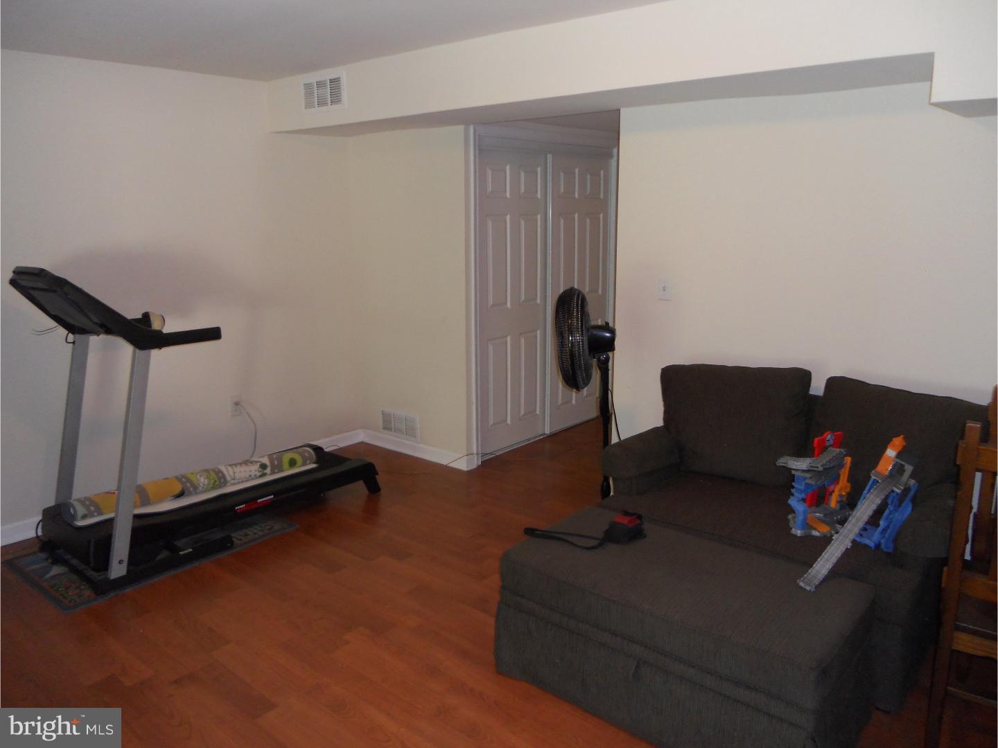 LAFAYETTE HILL - Residential Lease