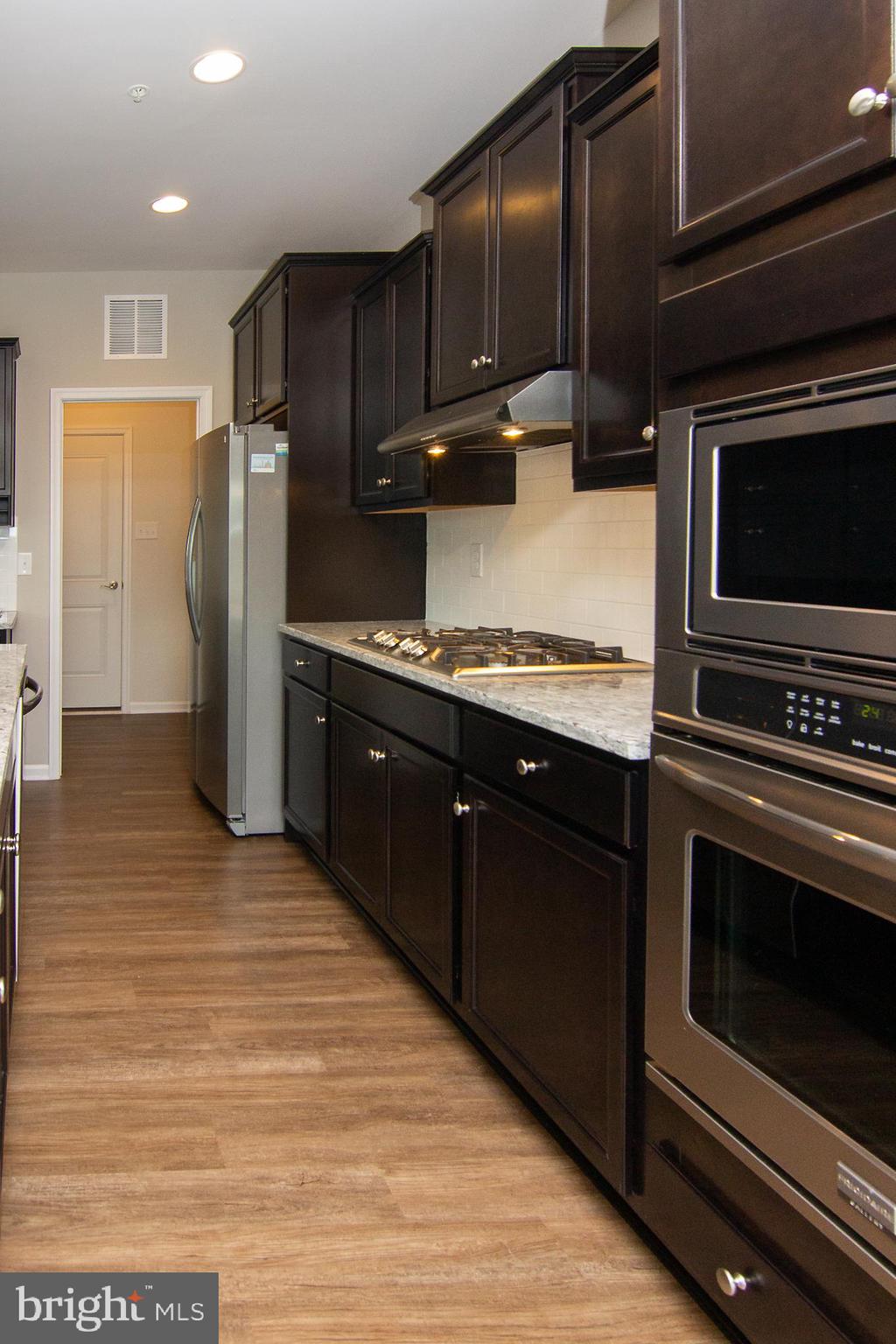 STONEGATE - Residential