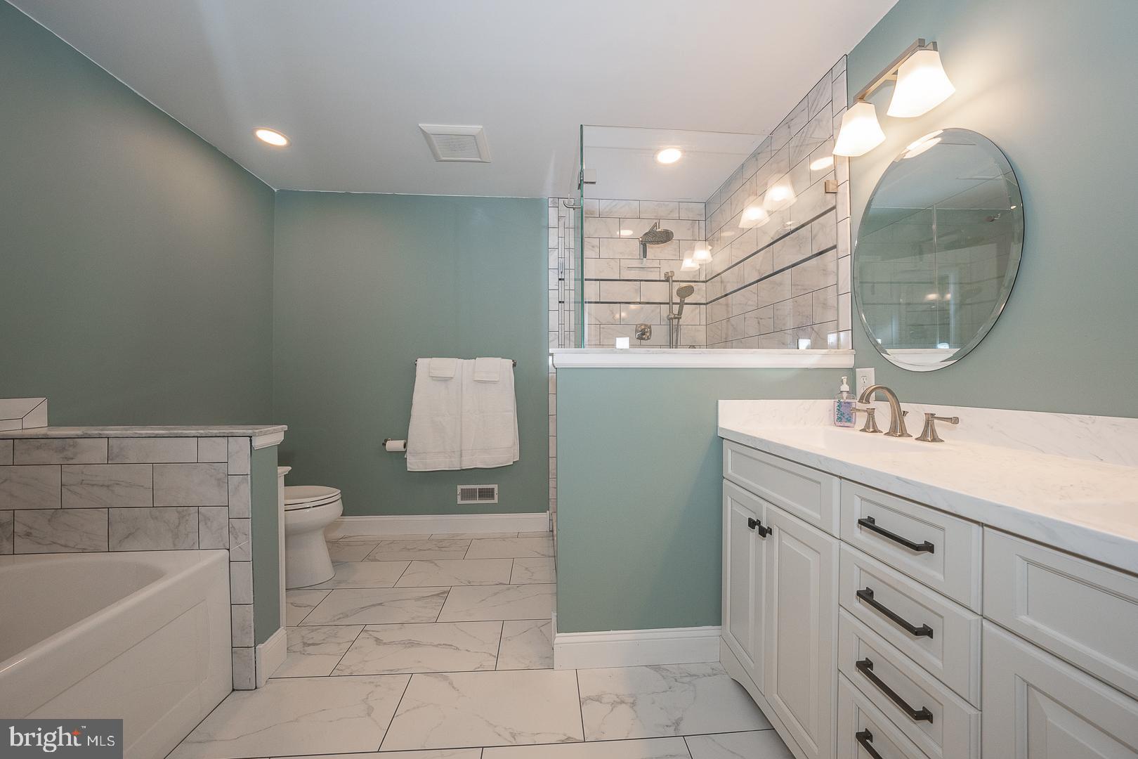 WILLISTOWN CHASE - Residential