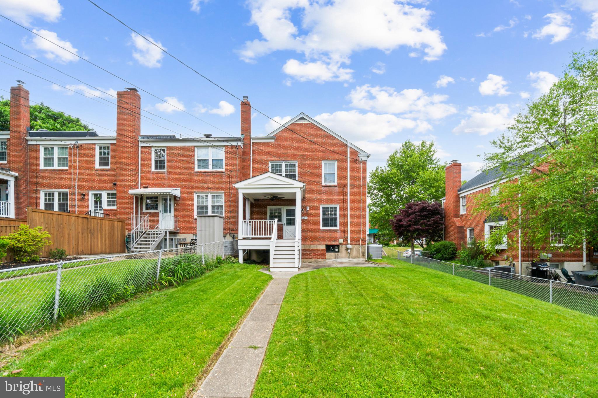 LOCH RAVEN MANOR - Residential