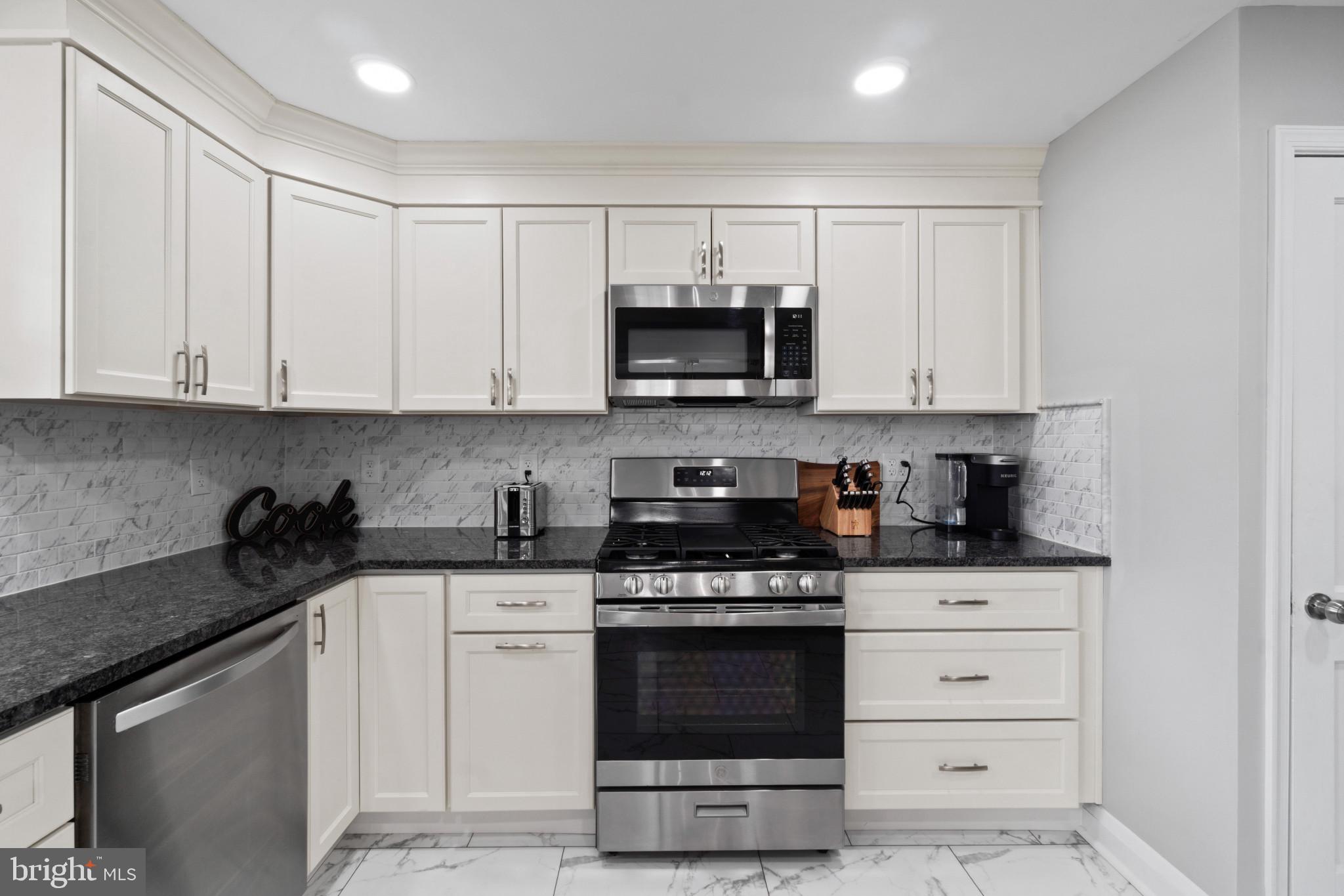LOCH RAVEN MANOR - Residential