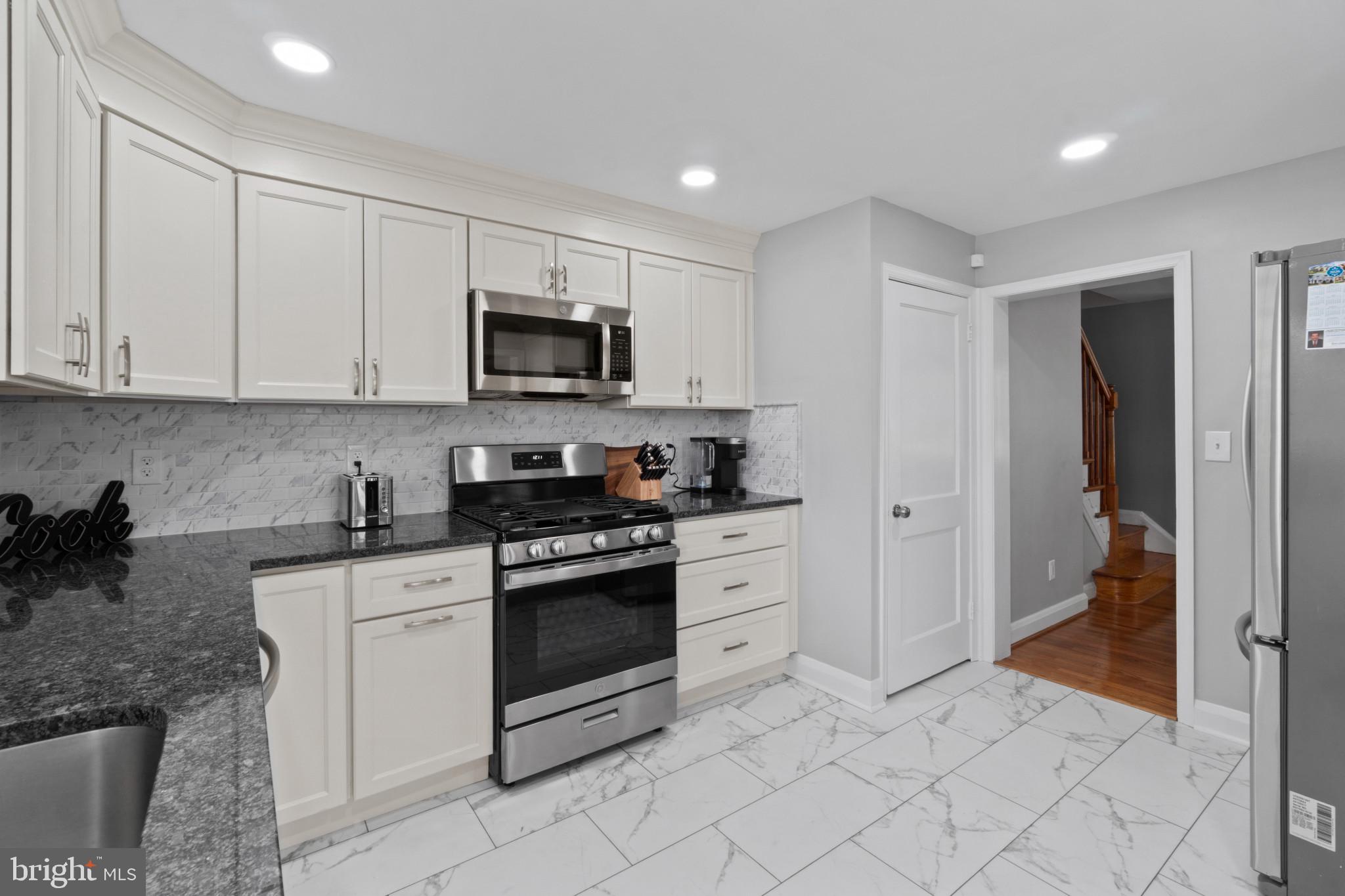 LOCH RAVEN MANOR - Residential