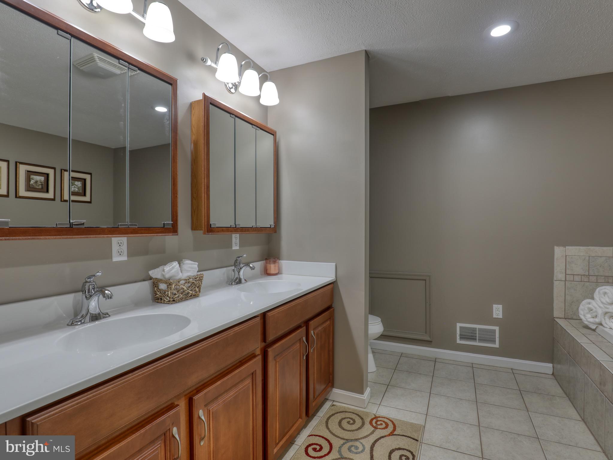 BELLWOOD ESTATES - Residential