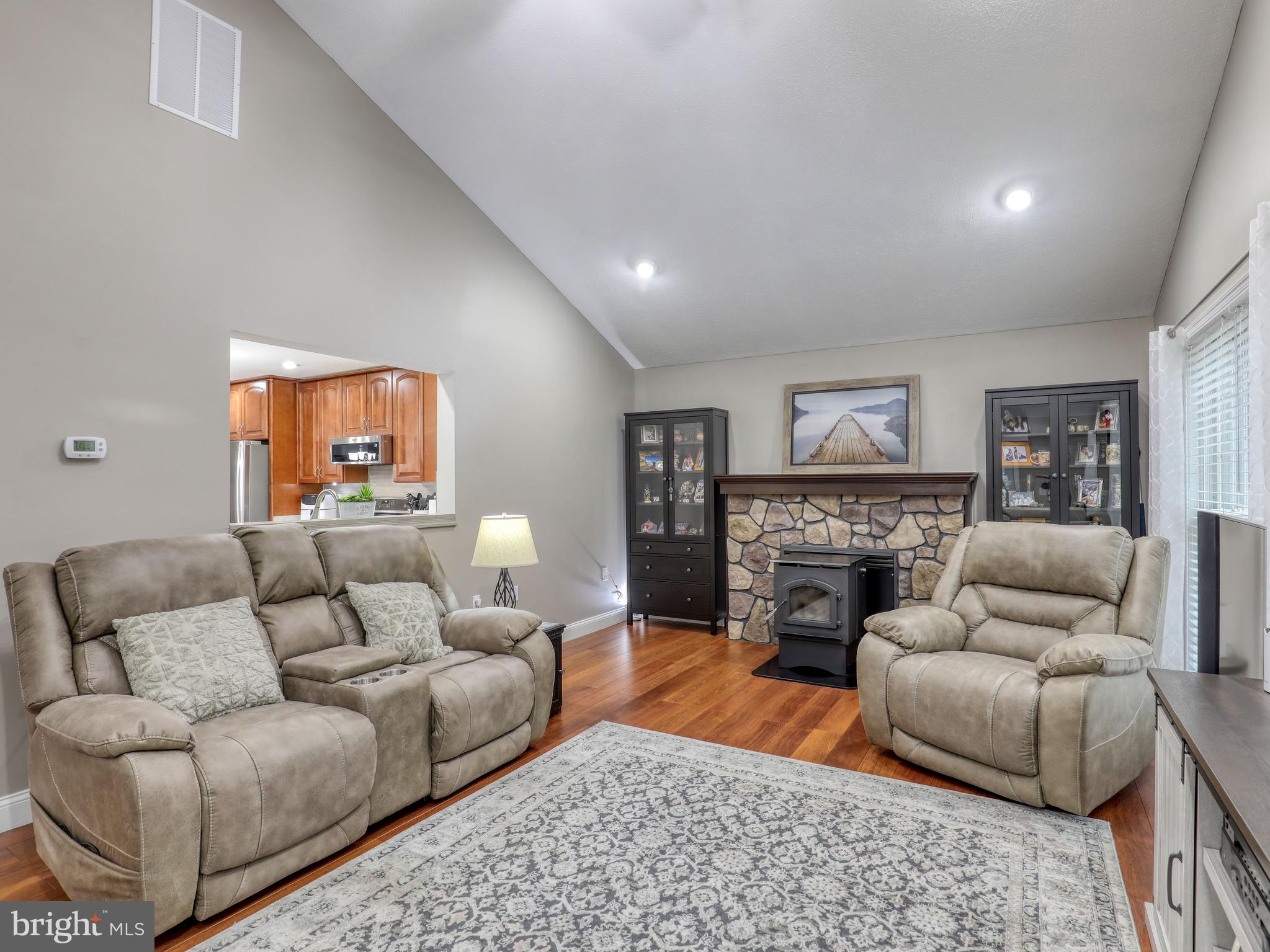 BELLWOOD ESTATES - Residential