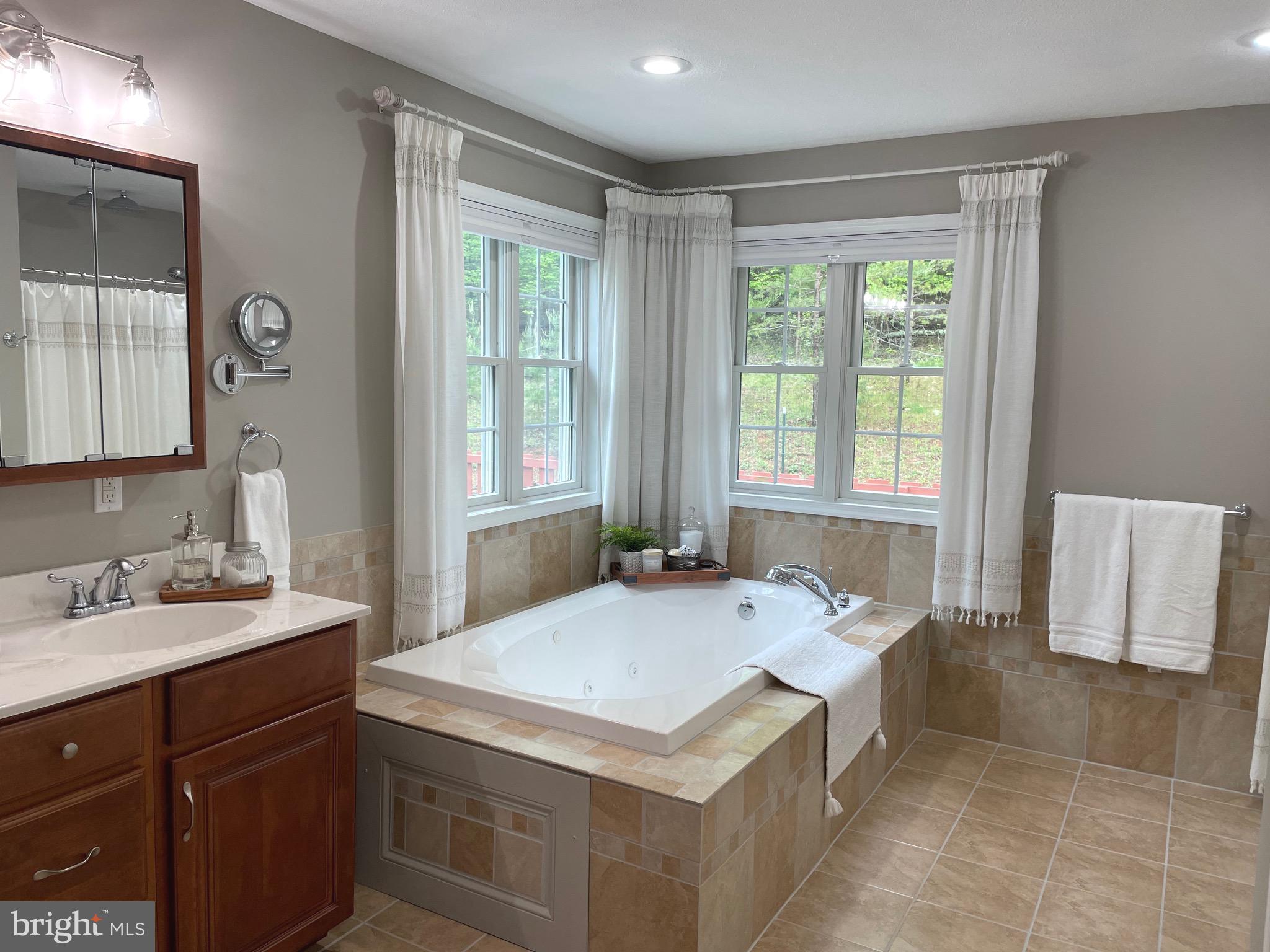 BELLWOOD ESTATES - Residential