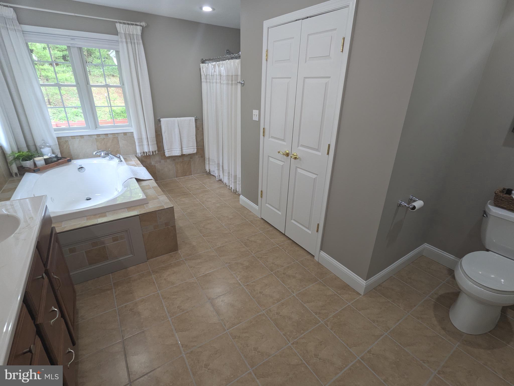 BELLWOOD ESTATES - Residential