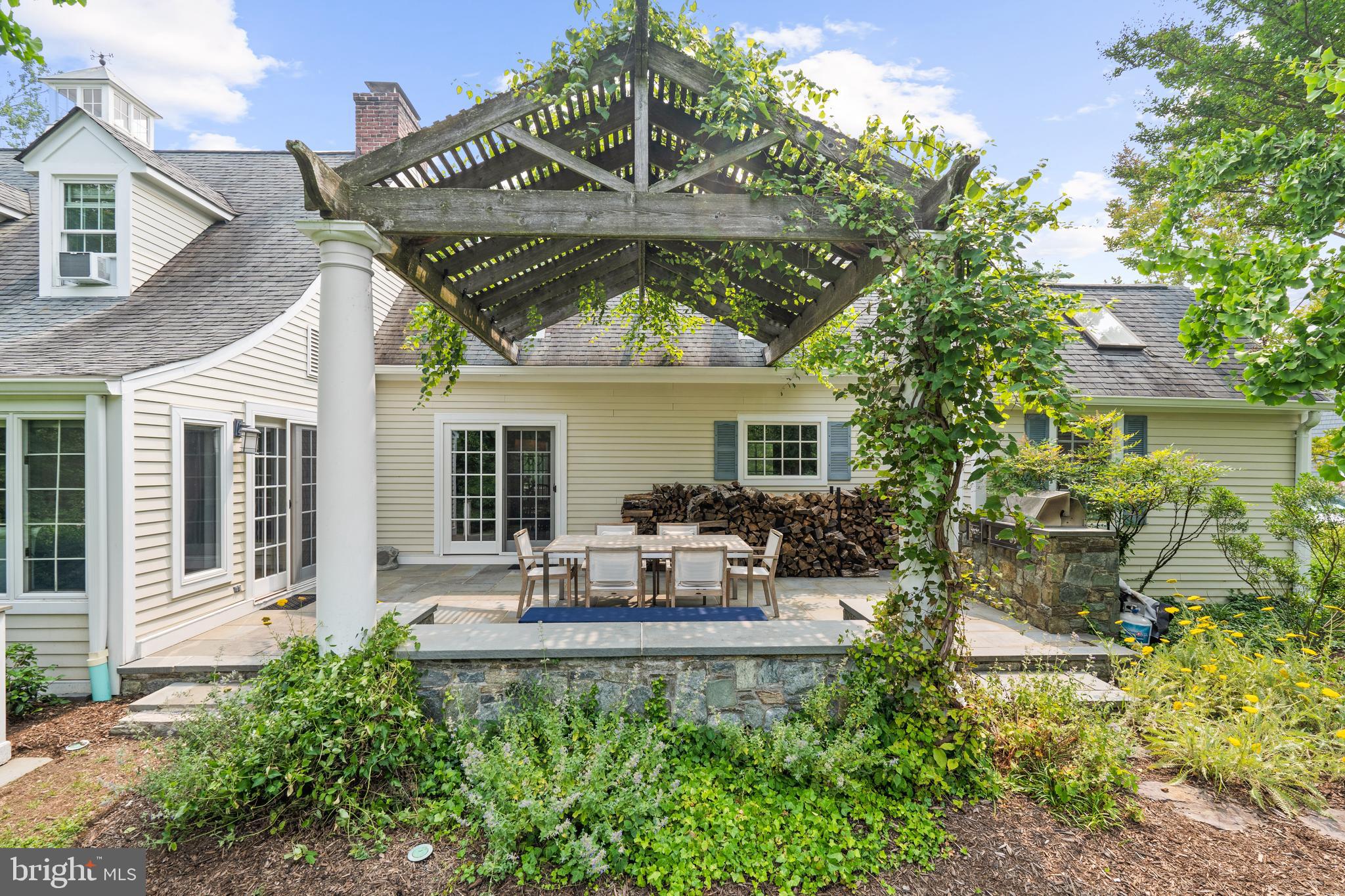 GIBSON ISLAND - Residential