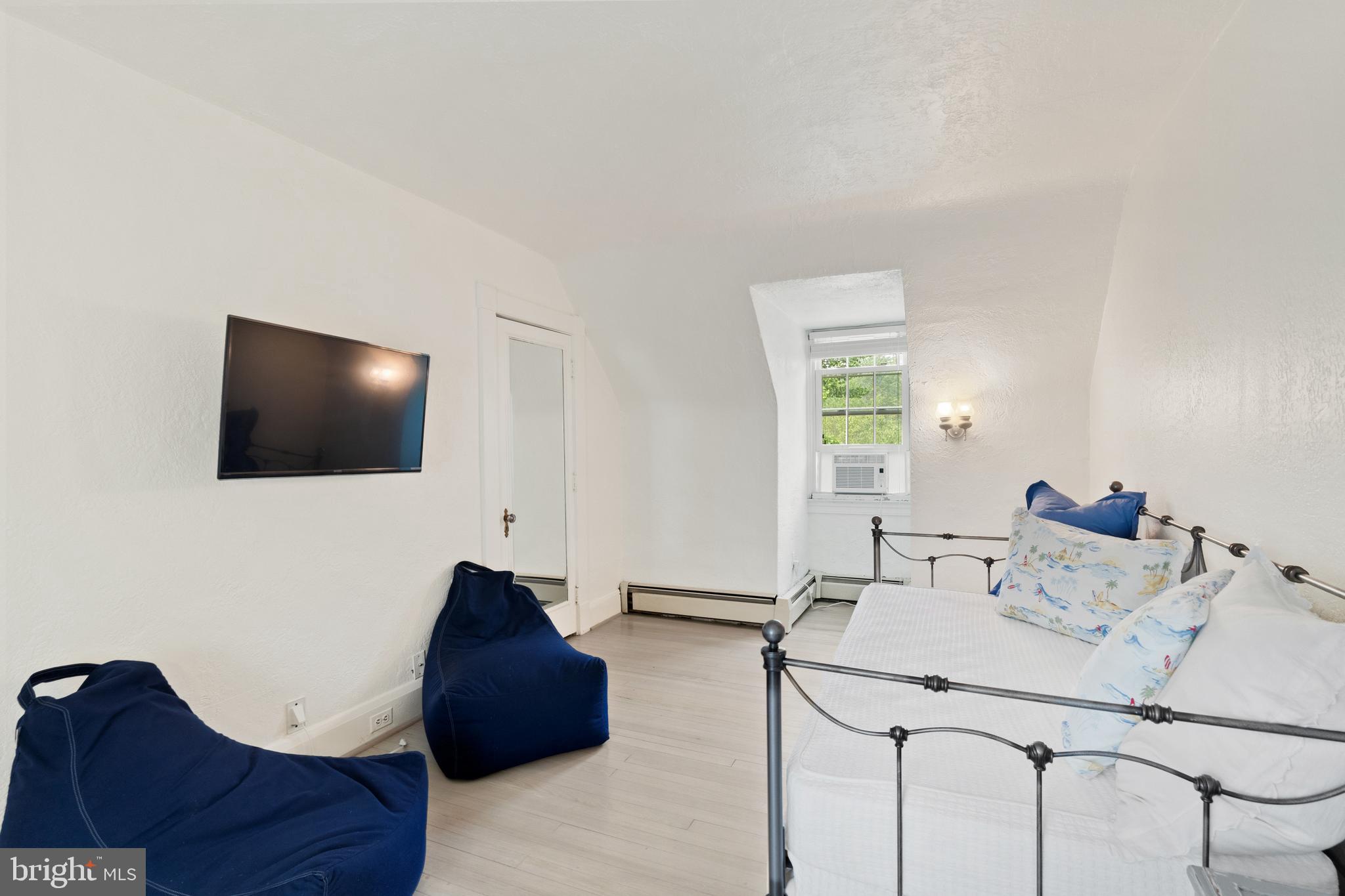 GIBSON ISLAND - Residential