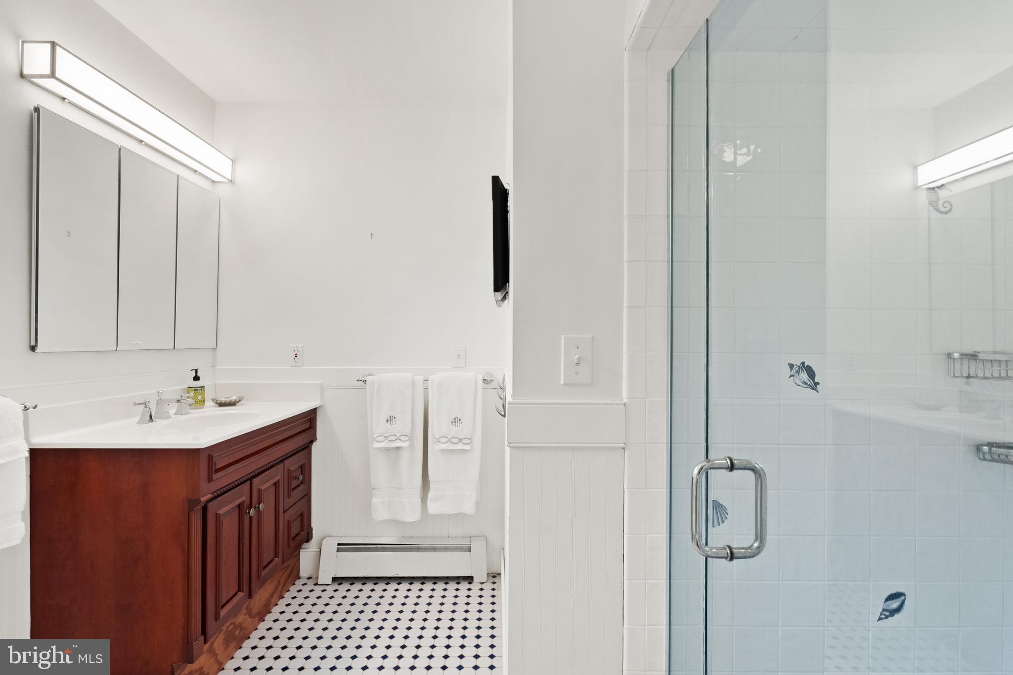 GIBSON ISLAND - Residential