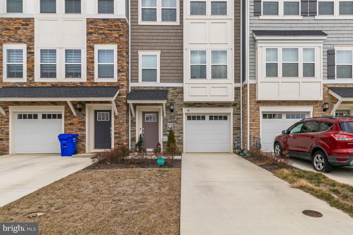 10939 DRUMMOND PLACE