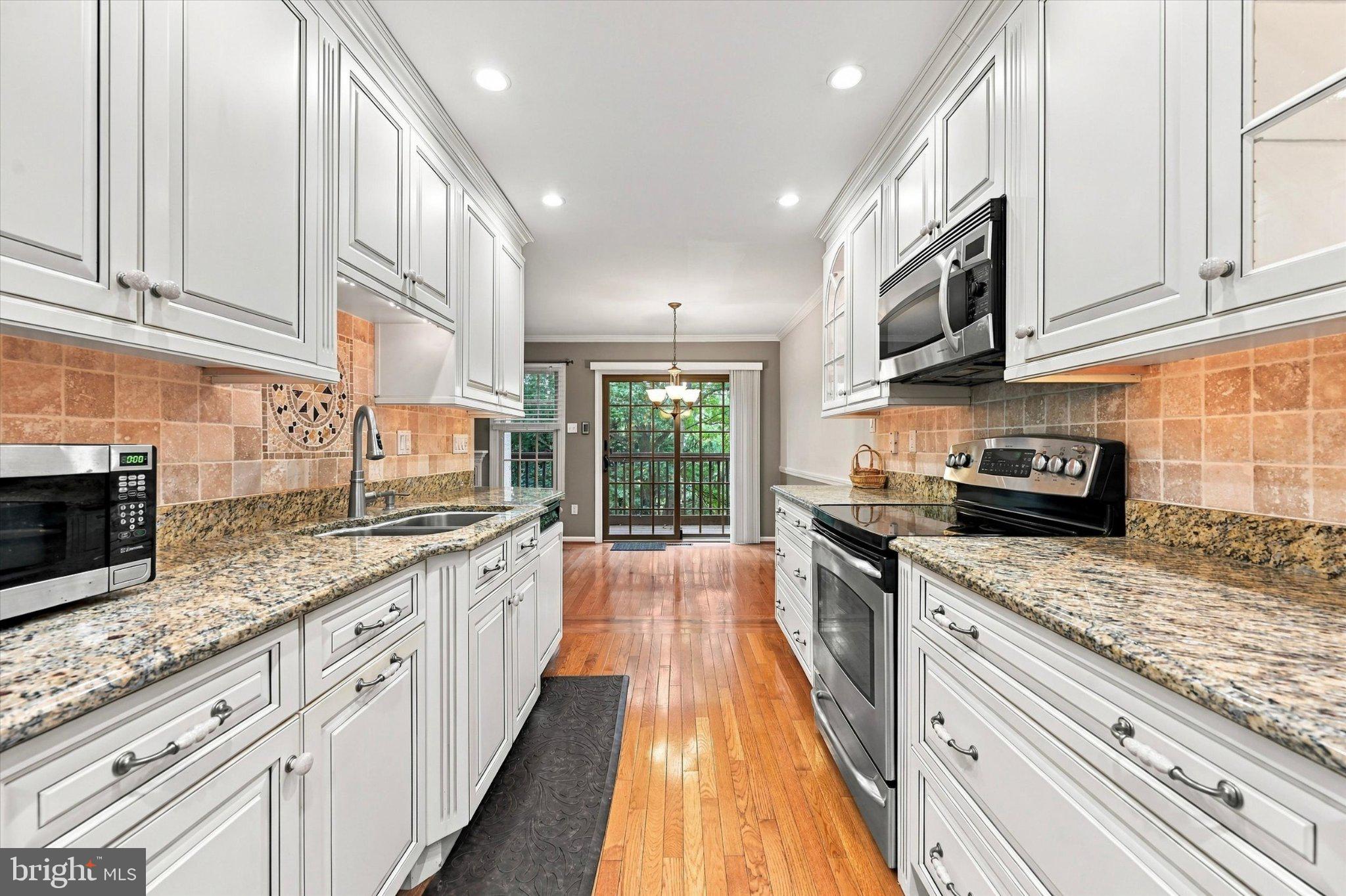 194 MANSION HOUSE DRIVE 205C