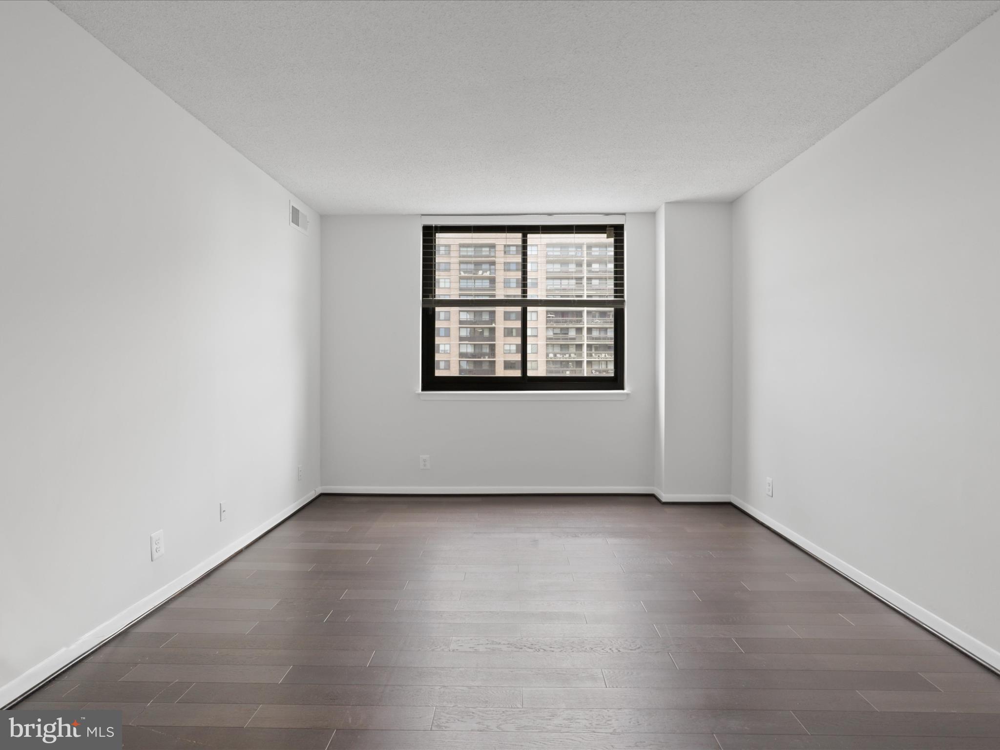 SKYLINE SQUARE CONDO - Residential