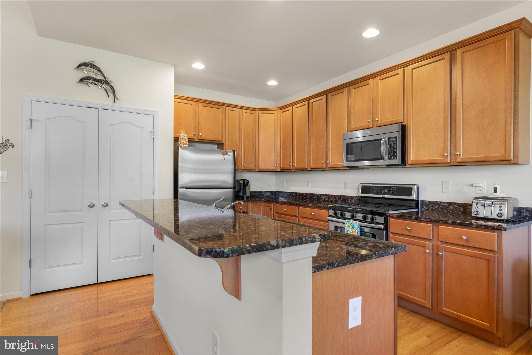 ASHLEY MANOR - Residential