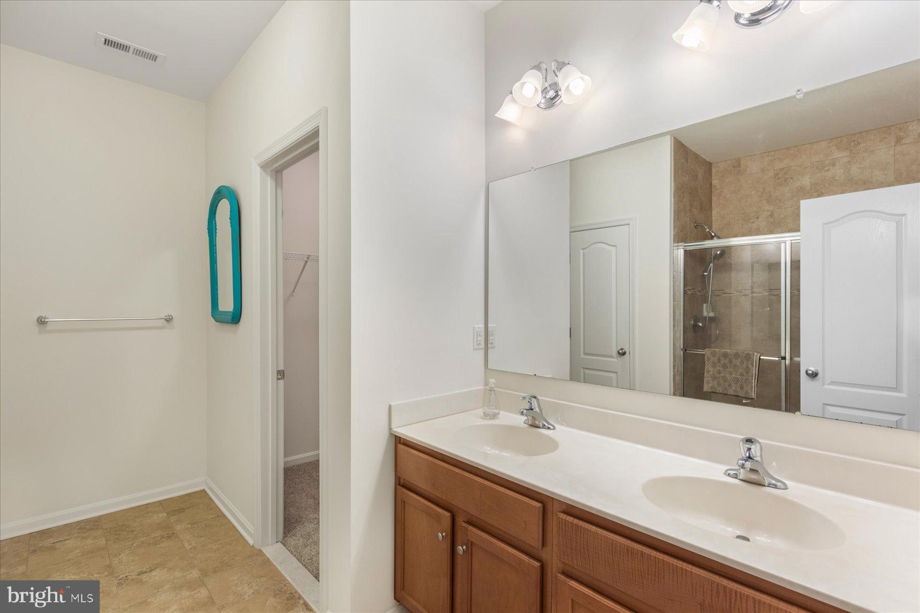 ASHLEY MANOR - Residential