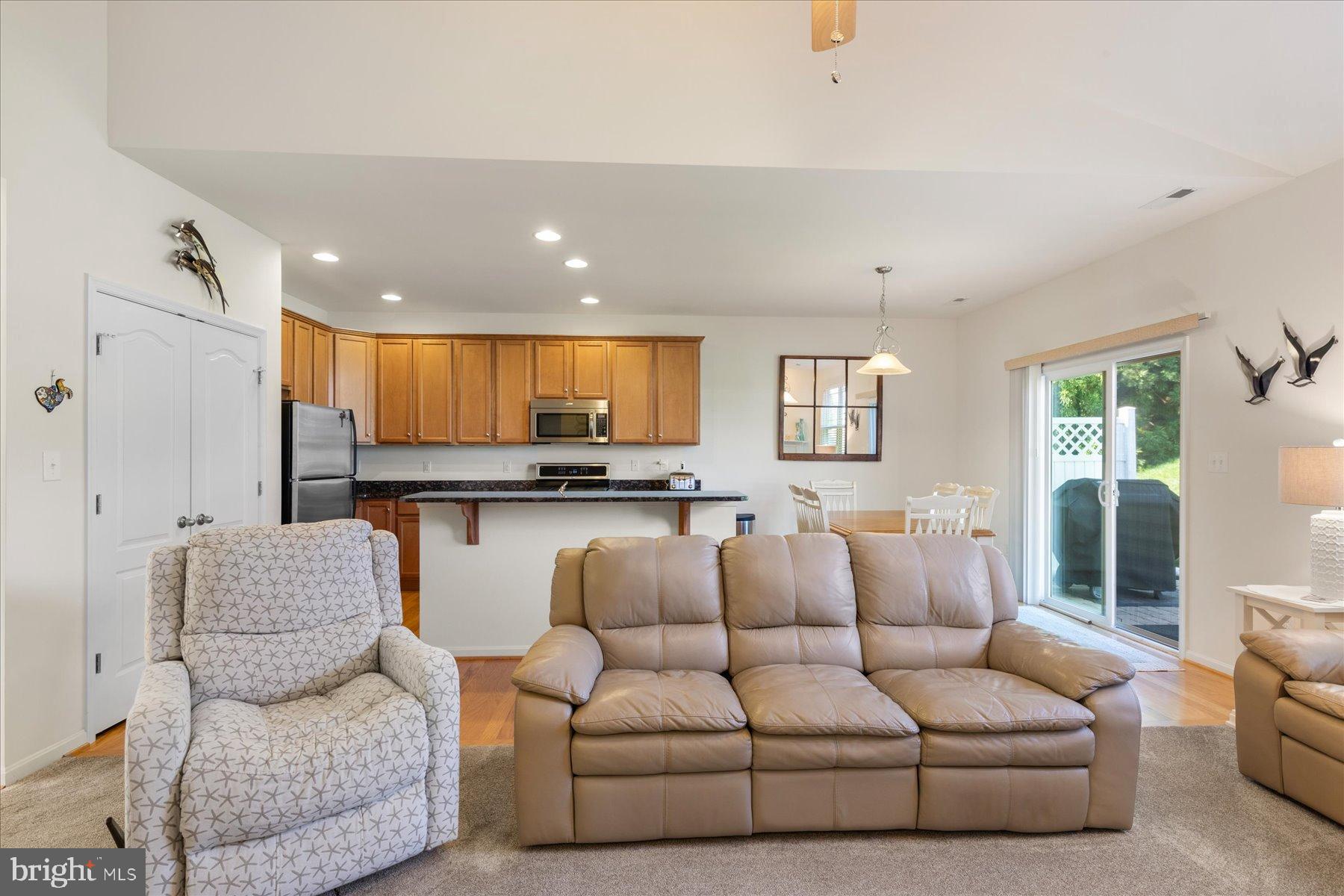 ASHLEY MANOR - Residential