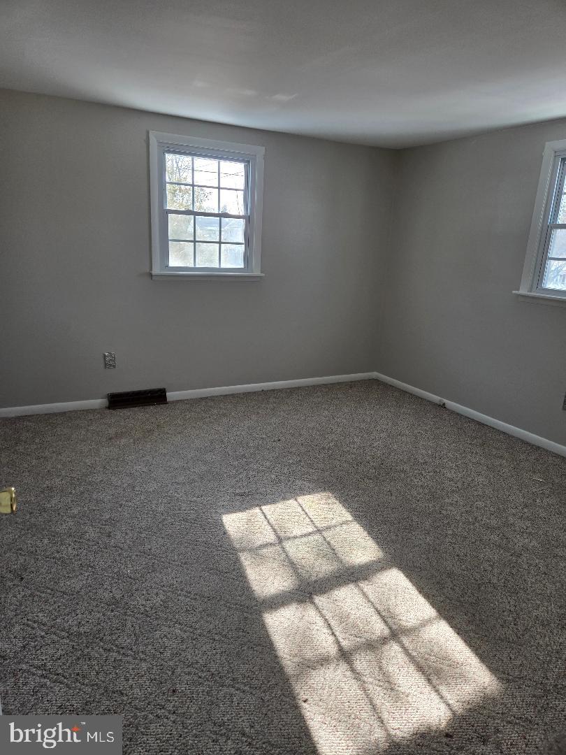 HORSHAM MEADOWS - Residential