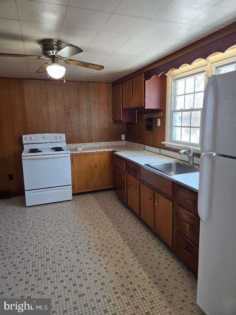 HORSHAM MEADOWS - Residential