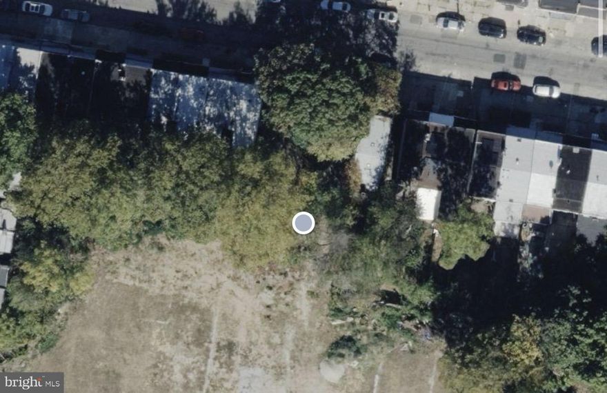 Attention Investors & Developers,  Don't miss this opportunity a giant lot is now for sale!!
RM1 Irregular shape  Vacant  Lot available for your future project! 
Buyer is advised to conduct their own due diligence. 
I have several land listing available,  contact me if you are interested.