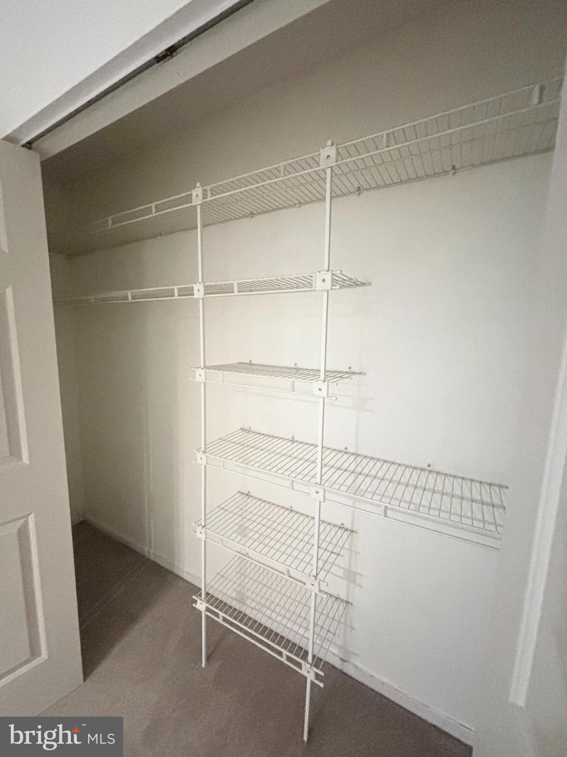 BRIGHT OAKS - Residential Lease