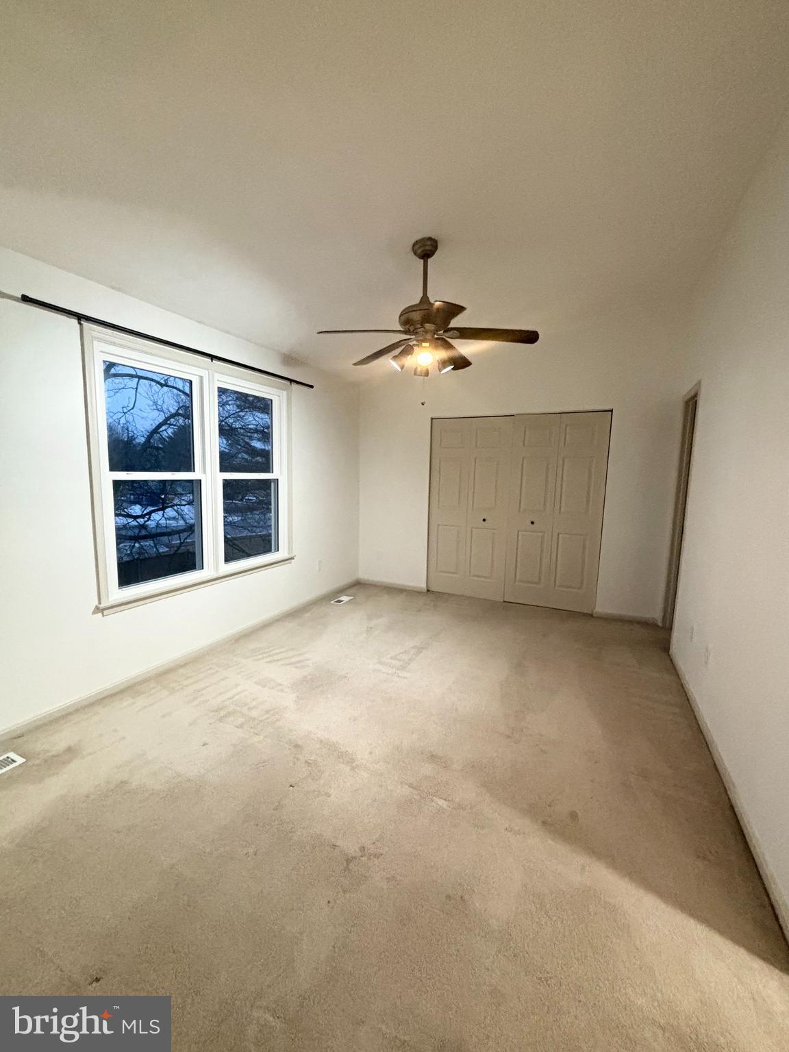 BRIGHT OAKS - Residential Lease