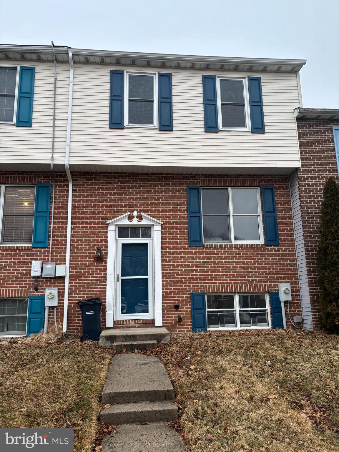 BRIGHT OAKS - Residential Lease