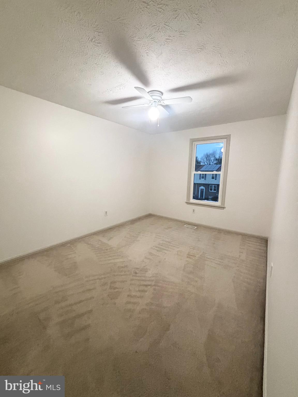 BRIGHT OAKS - Residential Lease