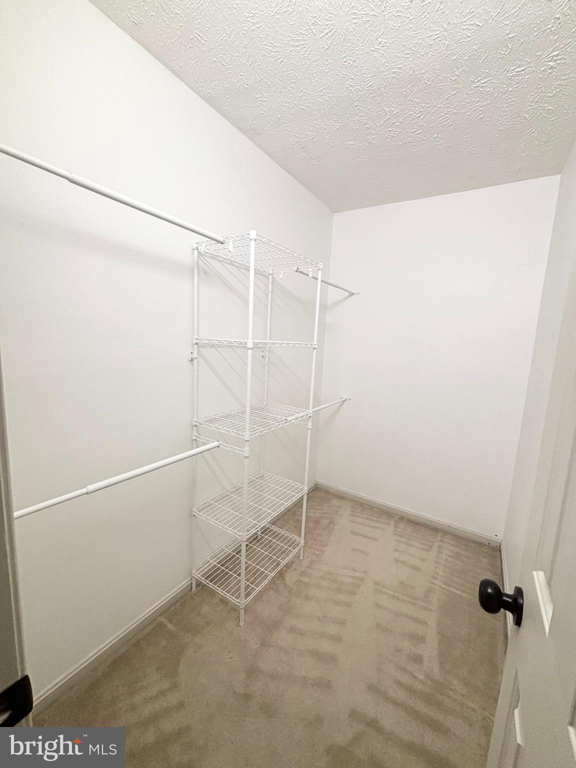 BRIGHT OAKS - Residential Lease