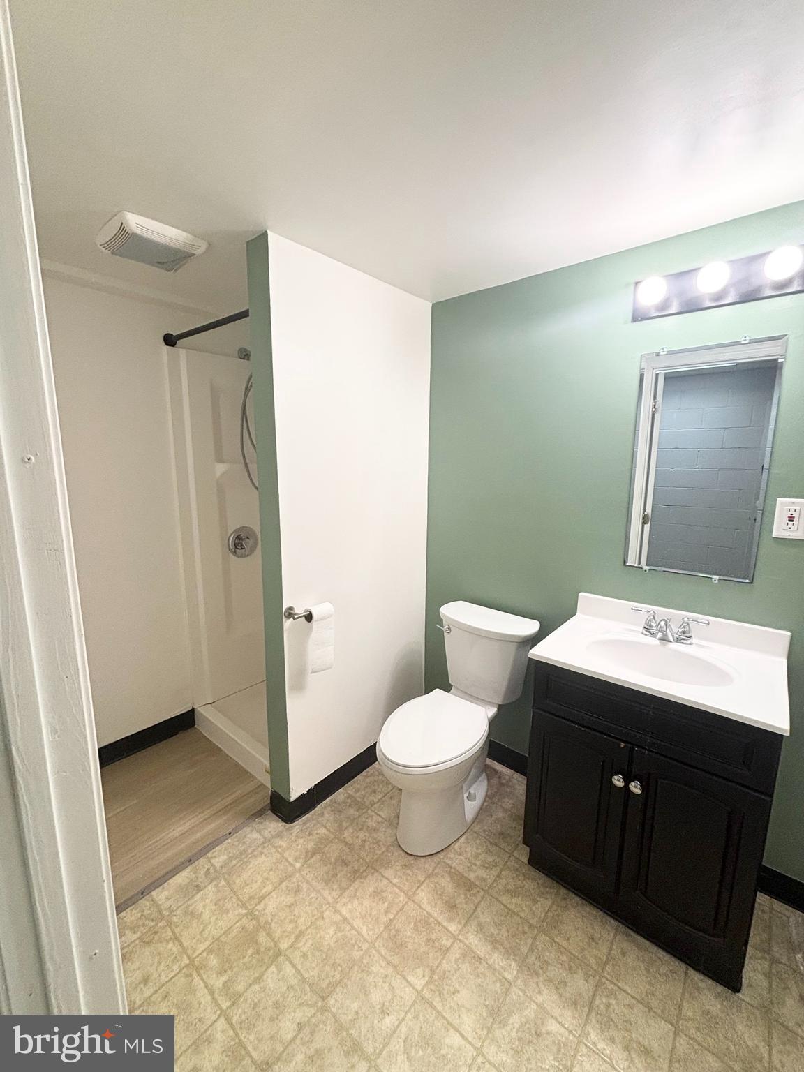 BRIGHT OAKS - Residential Lease