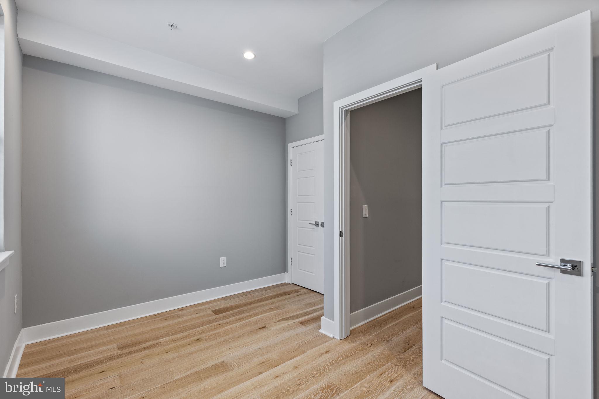 GRADUATE HOSPITAL - Residential