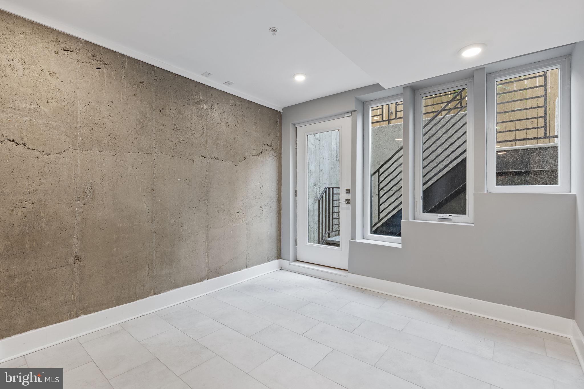 GRADUATE HOSPITAL - Residential