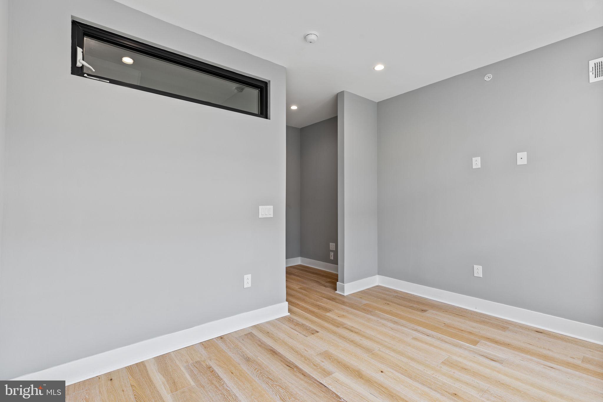 GRADUATE HOSPITAL - Residential