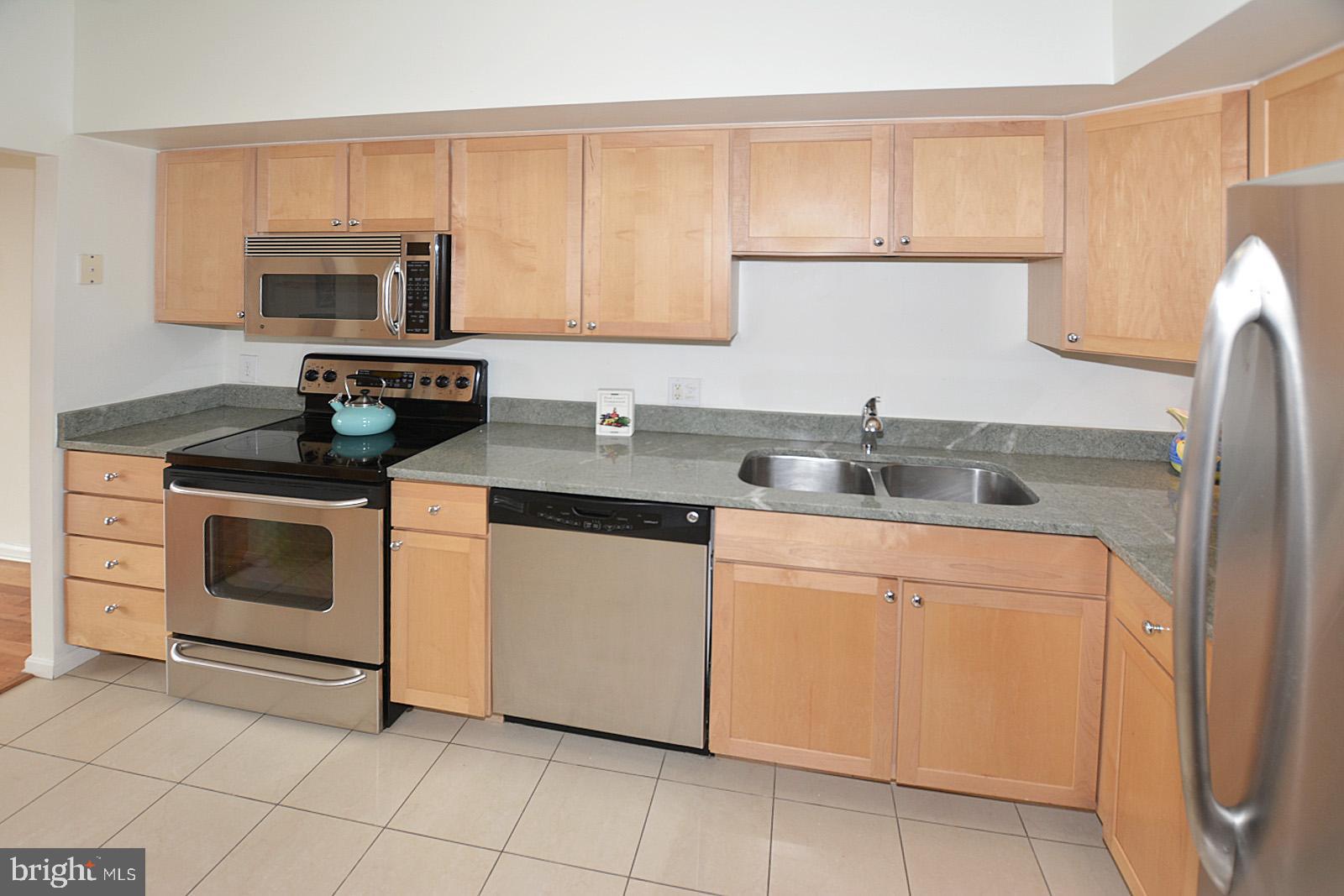 RENAISSANCE AT TYSONS - Residential