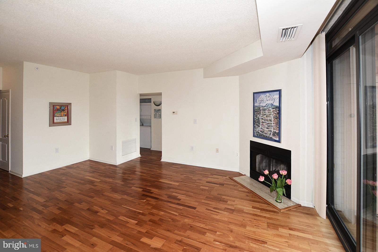 RENAISSANCE AT TYSONS - Residential