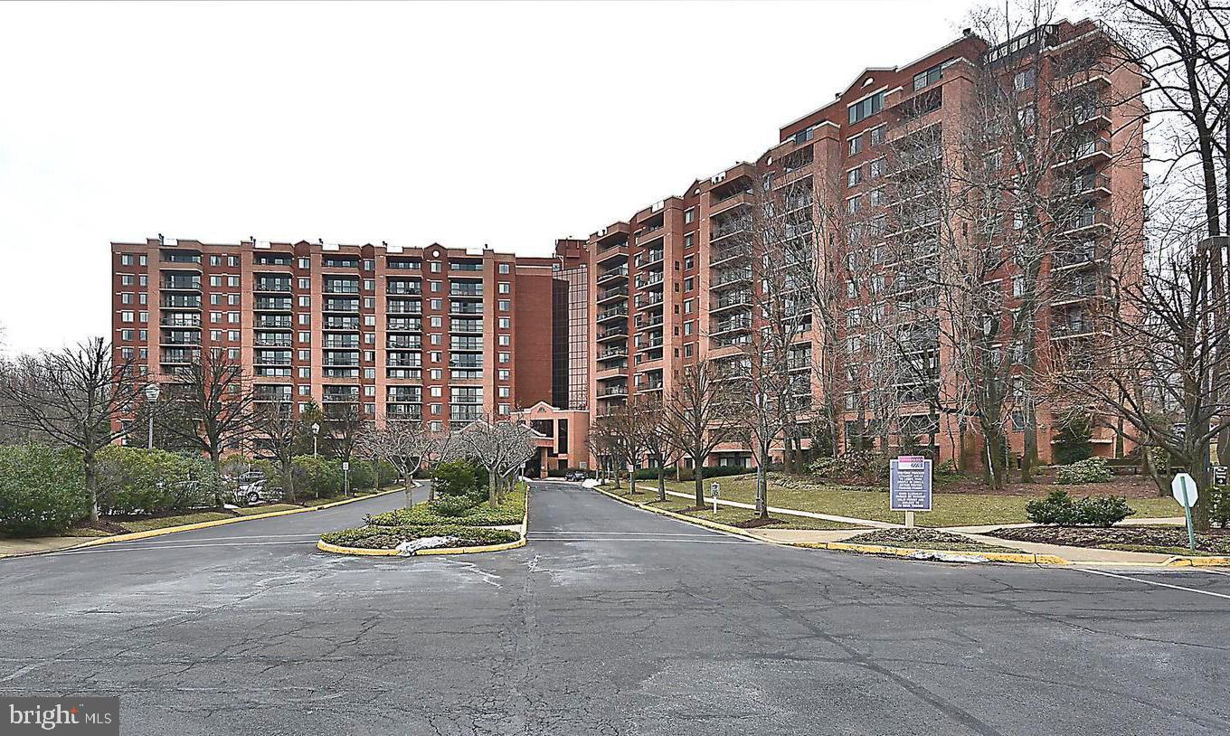 RENAISSANCE AT TYSONS - Residential