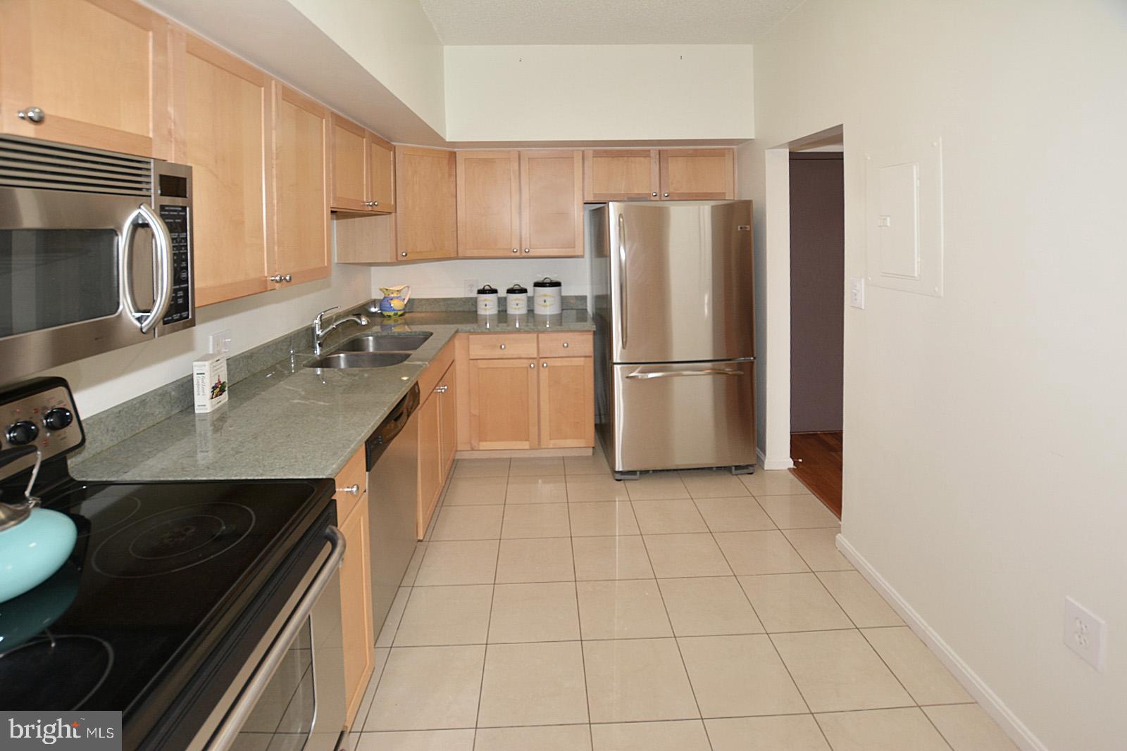 RENAISSANCE AT TYSONS - Residential