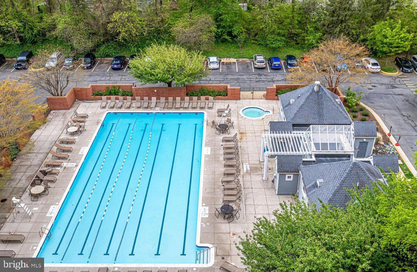 RENAISSANCE AT TYSONS - Residential