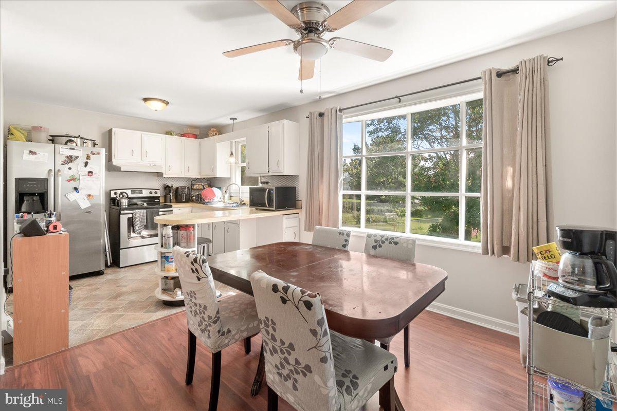 PARADISE HOMES - Residential