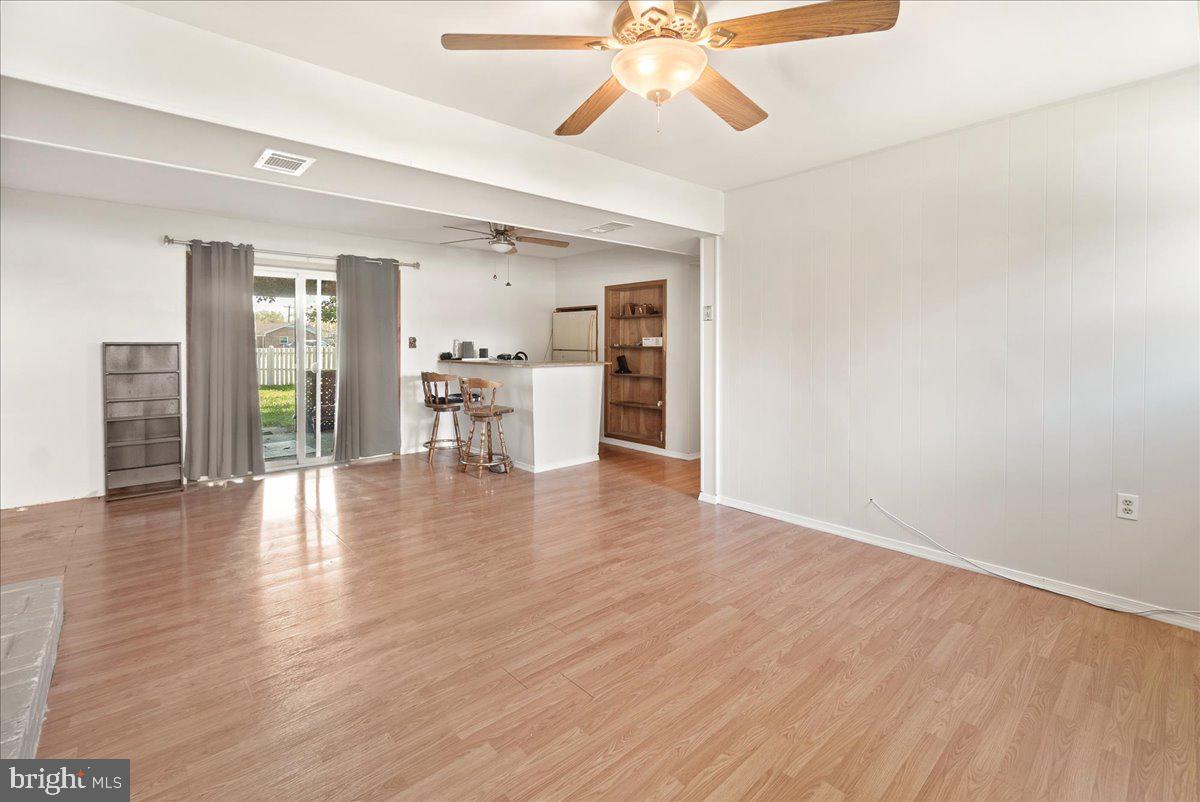 PARADISE HOMES - Residential