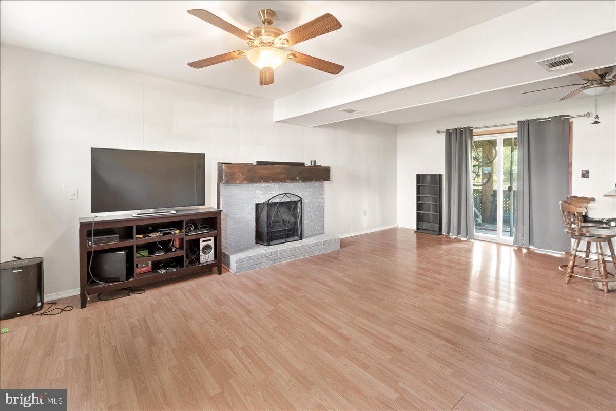 PARADISE HOMES - Residential