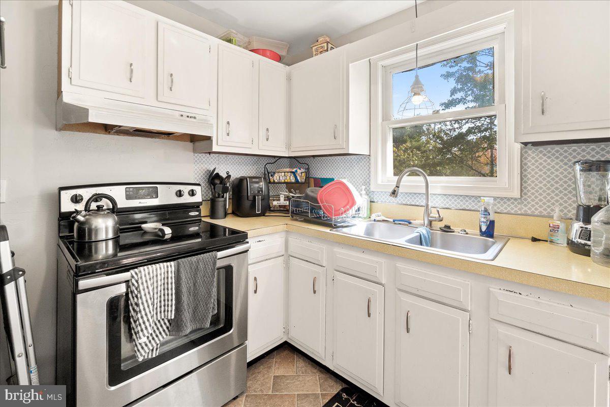 PARADISE HOMES - Residential