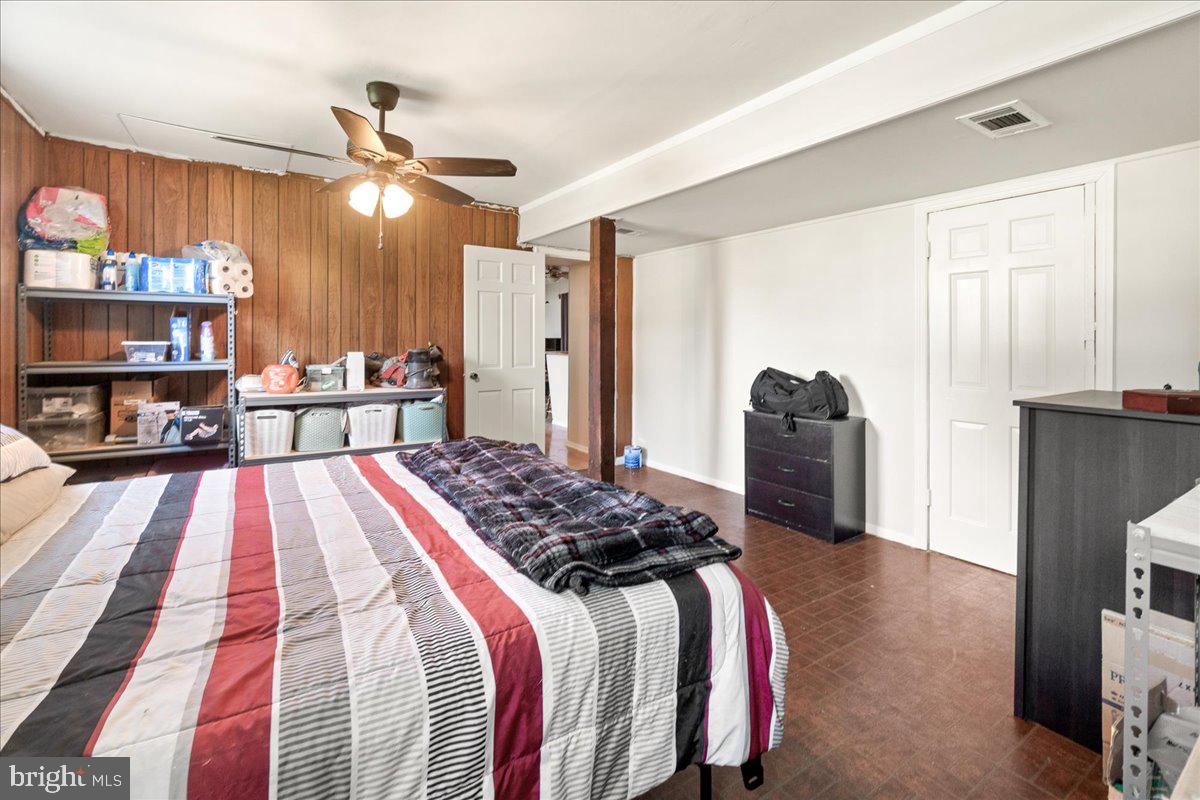 PARADISE HOMES - Residential