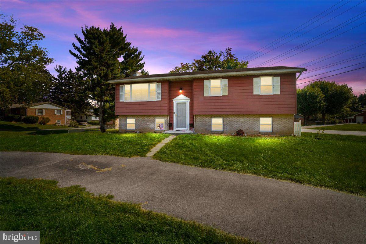 PARADISE HOMES - Residential