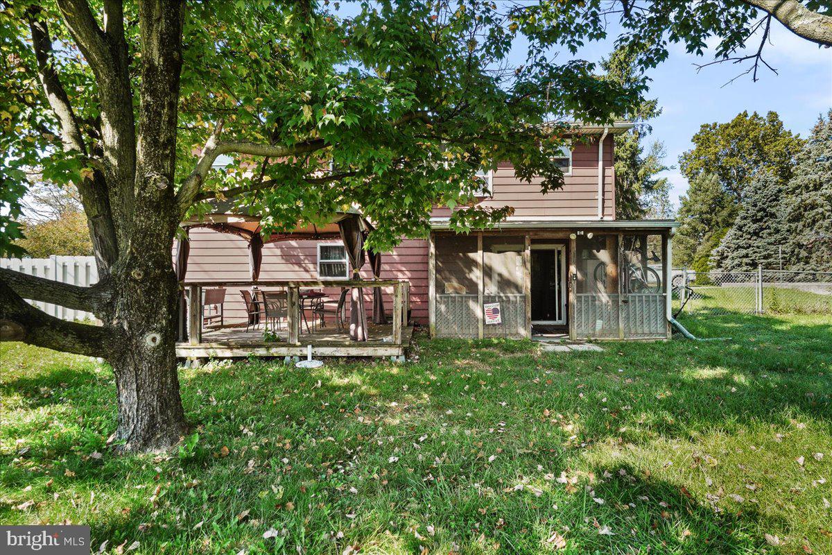 PARADISE HOMES - Residential