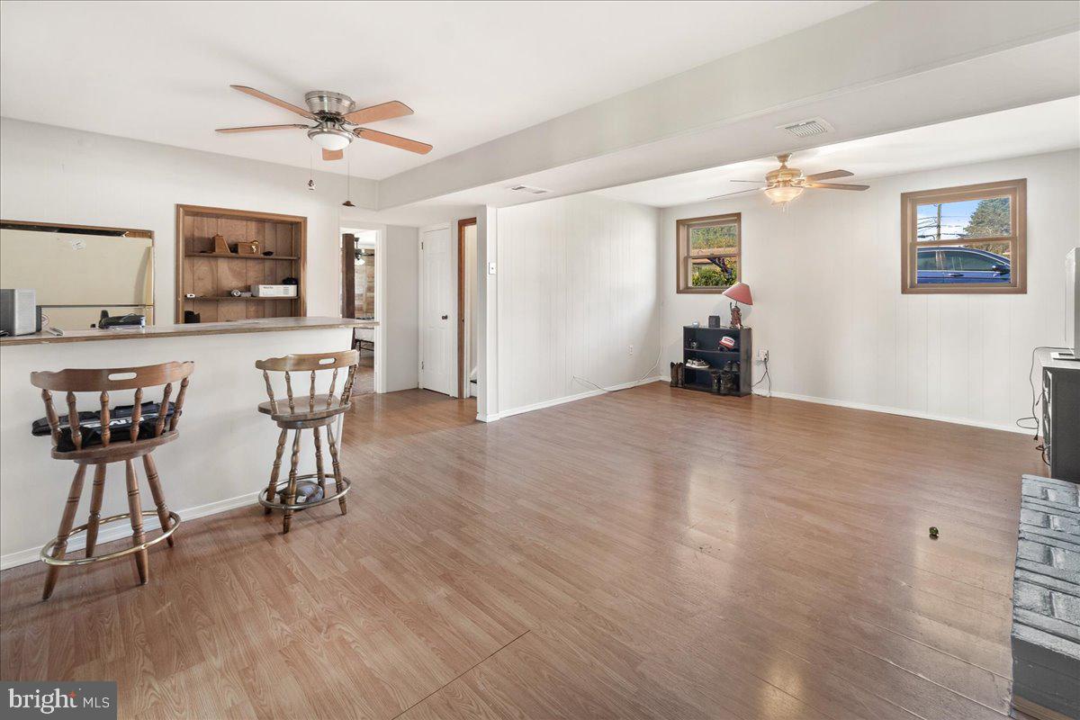 PARADISE HOMES - Residential