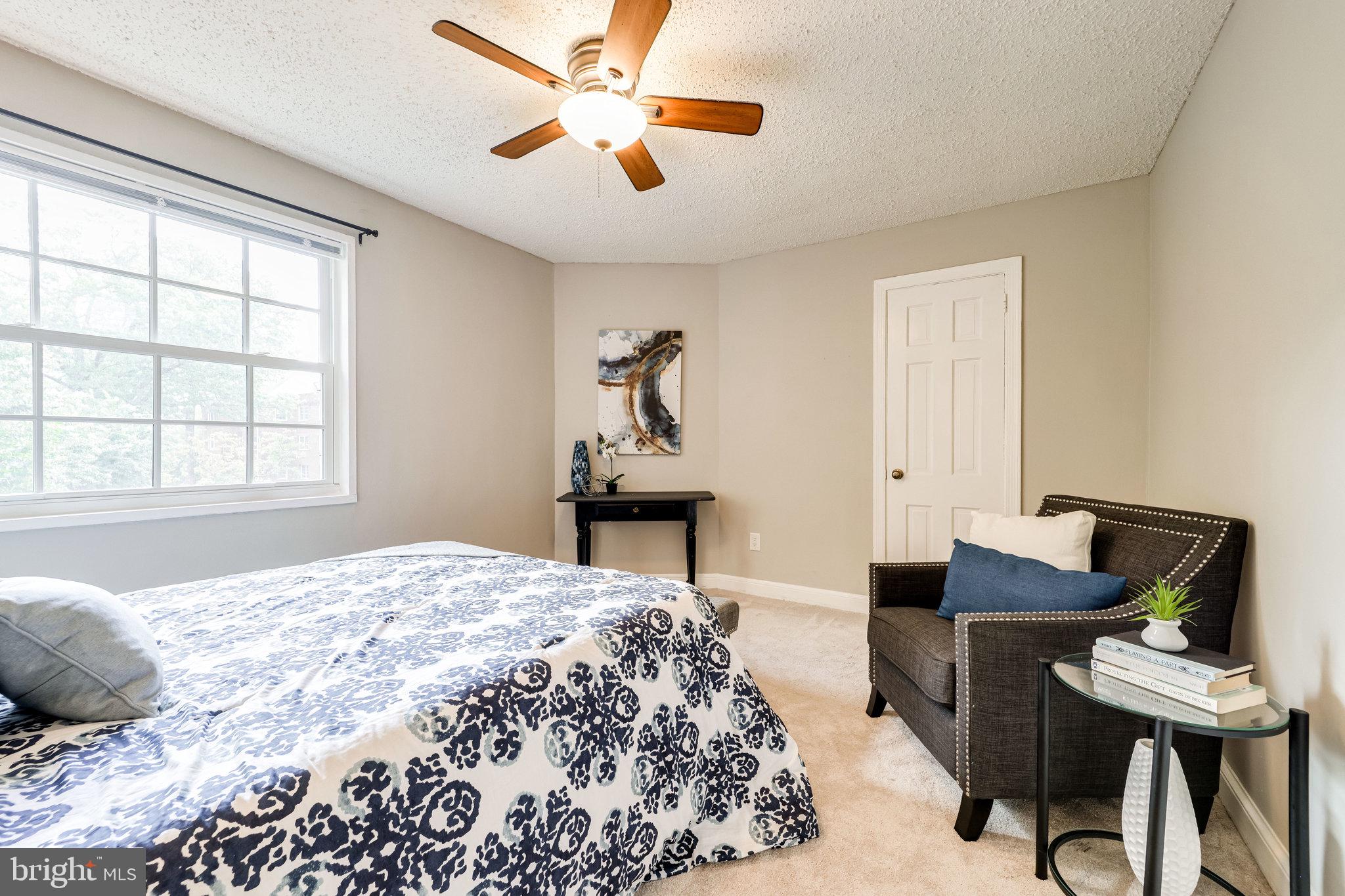 POTOWMACK CROSSING - Residential