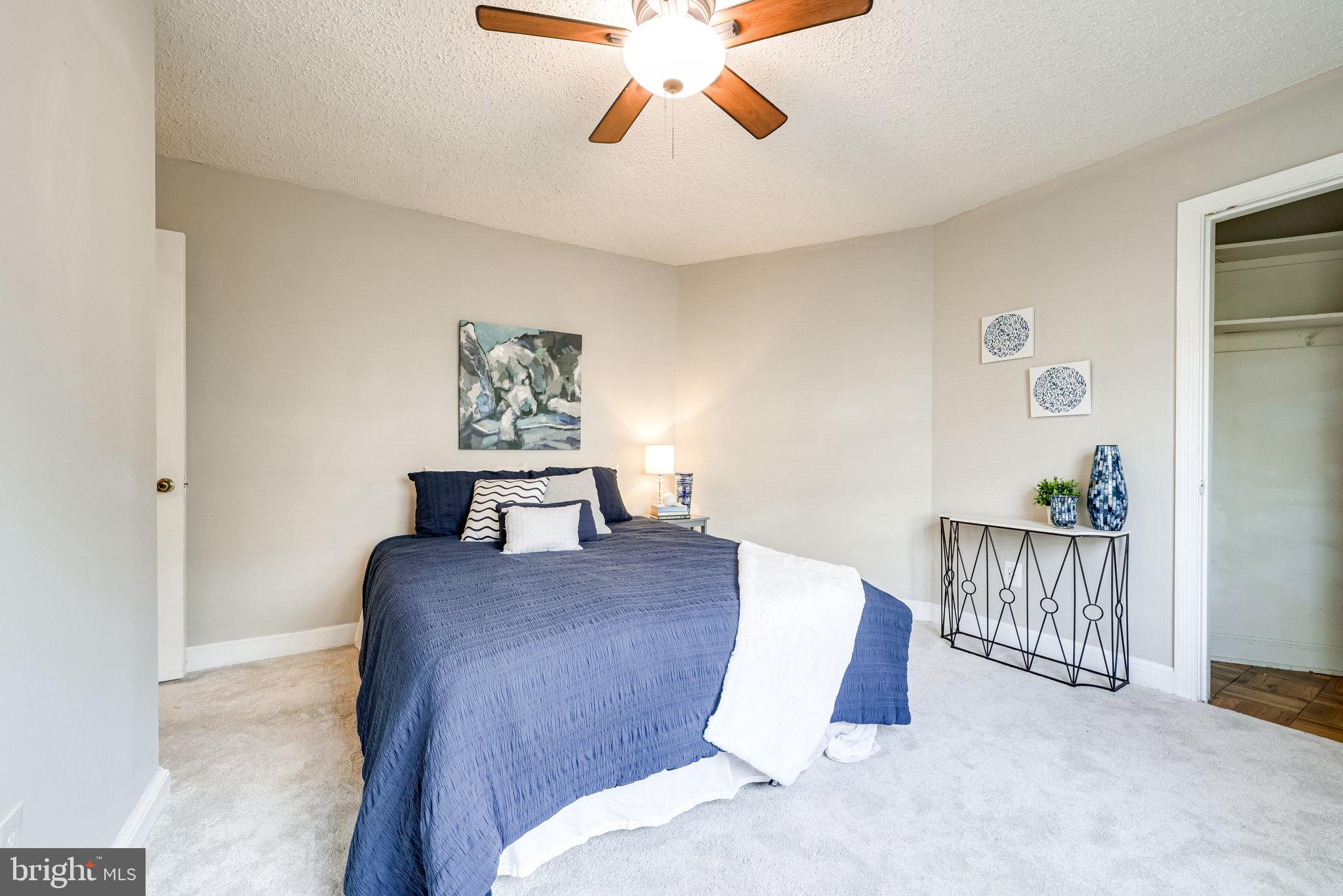 POTOWMACK CROSSING - Residential